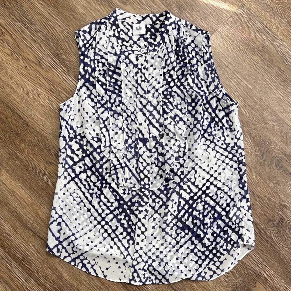 CAbi Navy & White Abstract Pleated Sleeveless Blouse